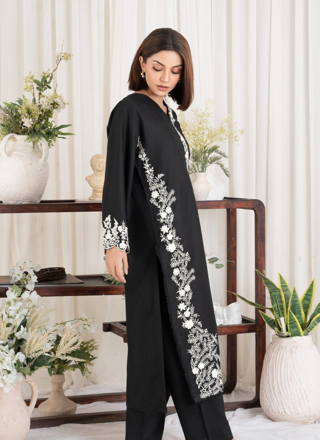 Black Embroidered Linen Set (2-Piece)