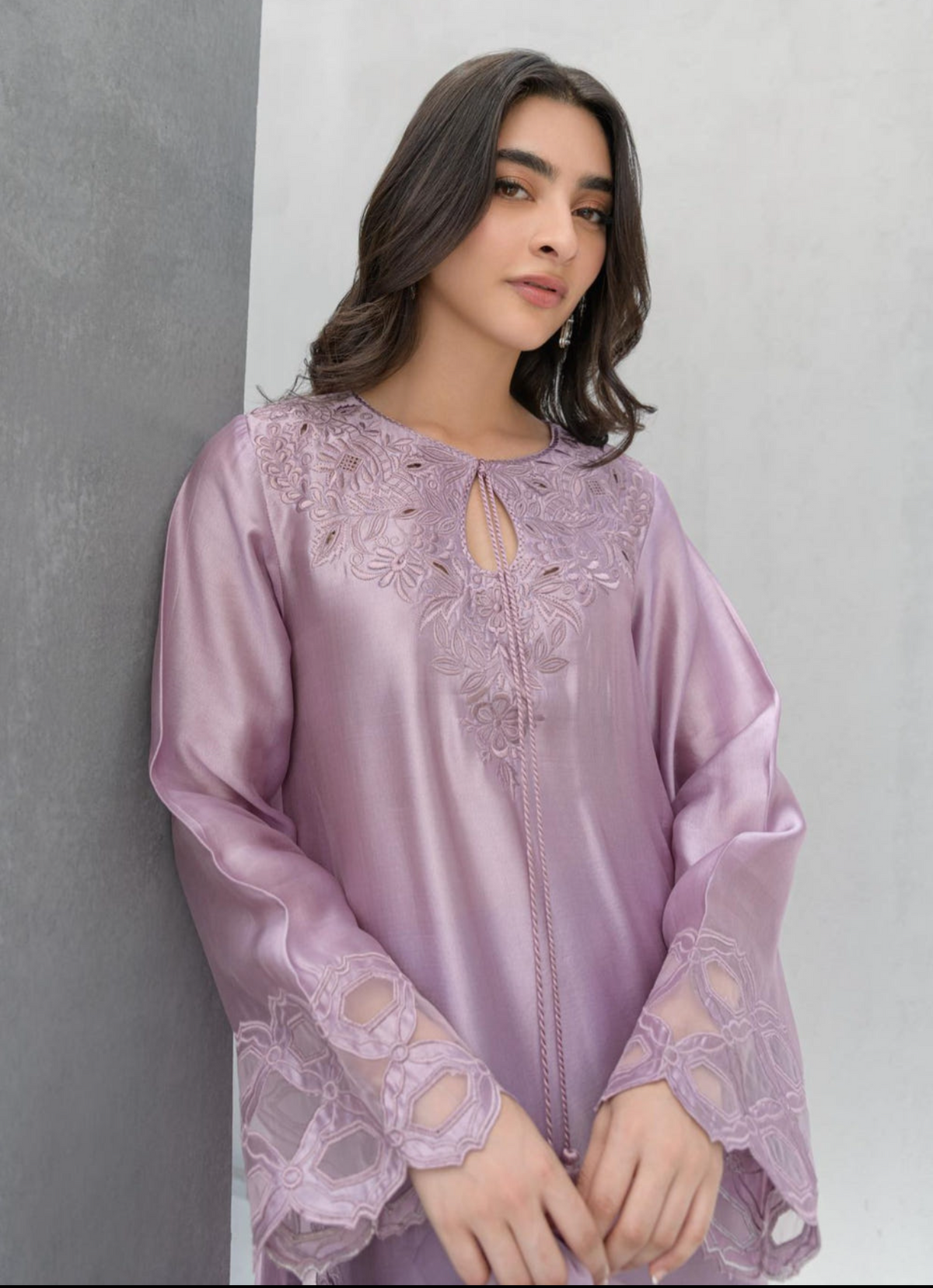 Lilac Era – Embroidered 3-Piece Shamooz Silk Suit