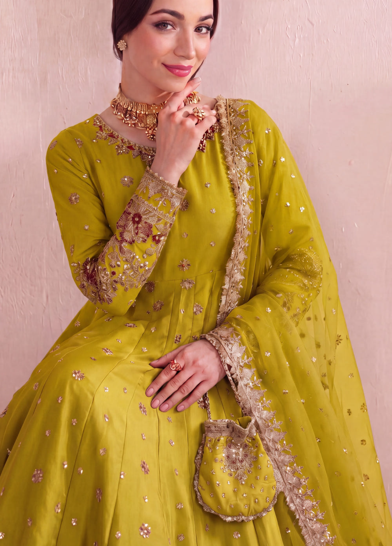 💚 Mehendi Green Embellished Silk Pishwas 4-Piece Set