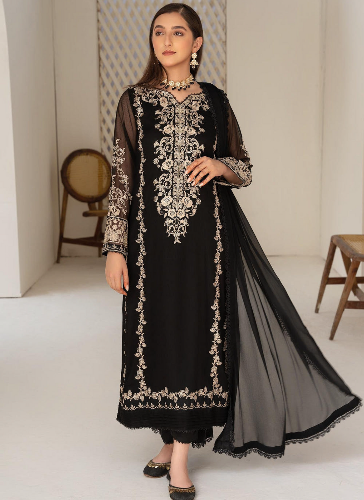 Black Luxury Embroidered Chiffon 3-Piece Suit