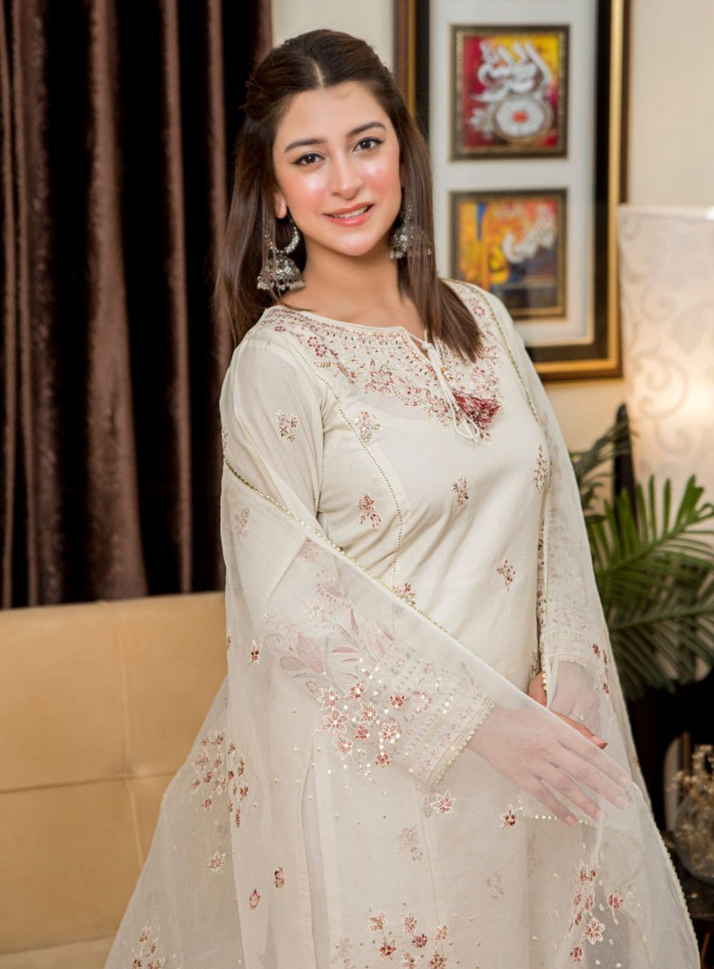 Ivory Embroidered Lawn 3-Piece Suit