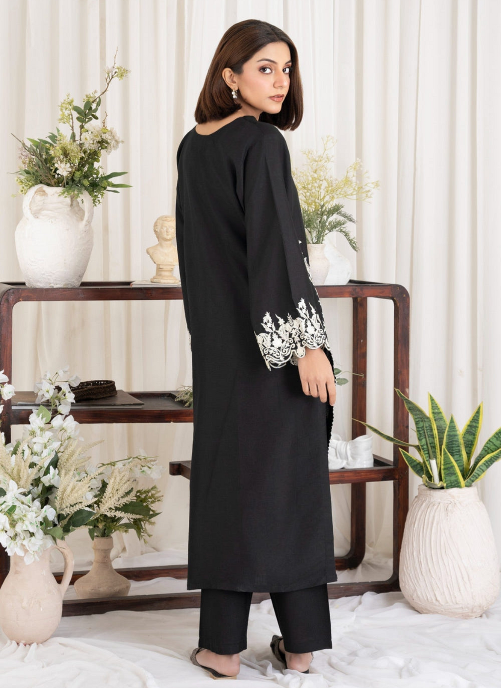 Black Embroidered Linen Set (2-Piece)