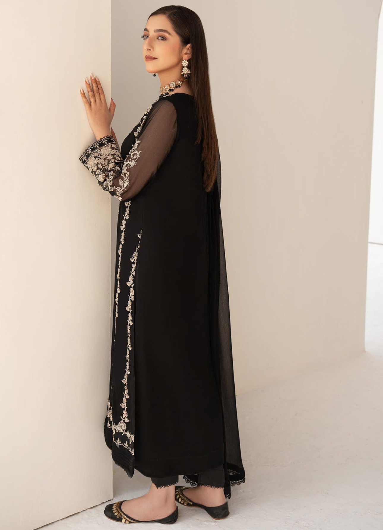 Black Luxury Embroidered Chiffon 3-Piece Suit