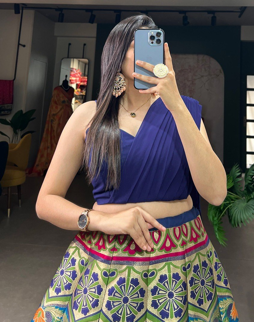 Elegant Banarasi Silk Lehenga Set ✨