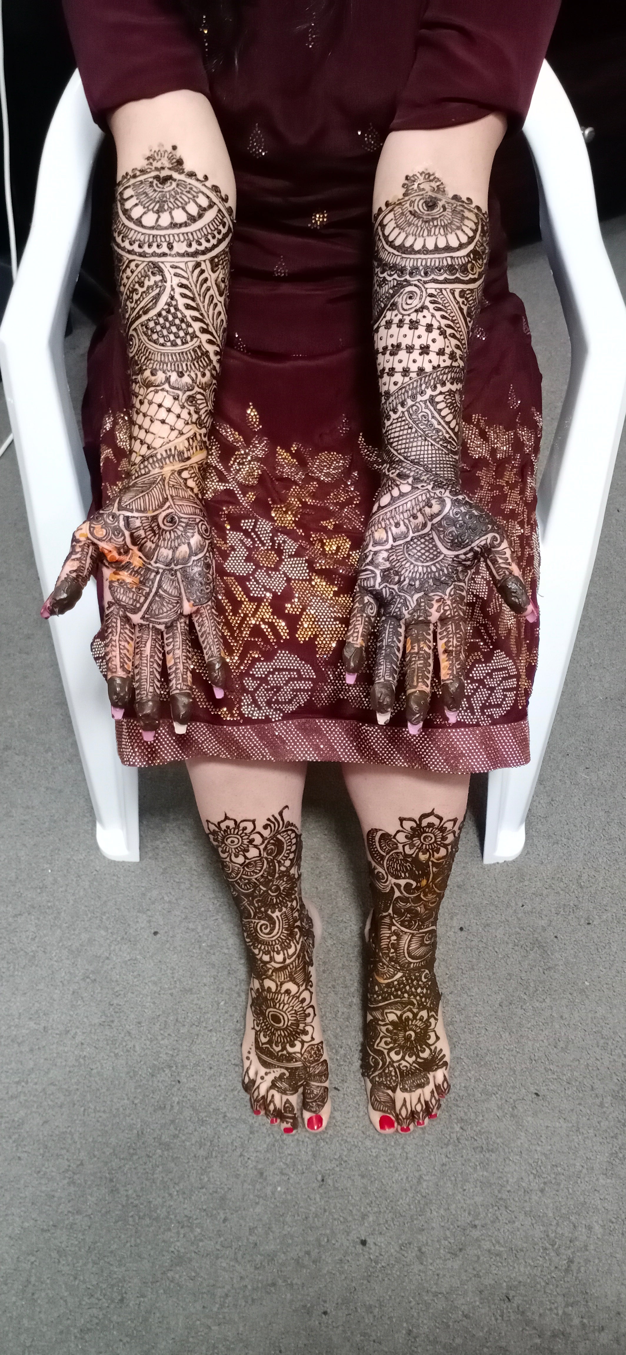 Henna Artistry @AaRohi's Studio